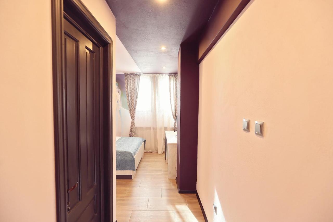 Dezire Guesthouse Băile 1 Mai Zewnętrze zdjęcie