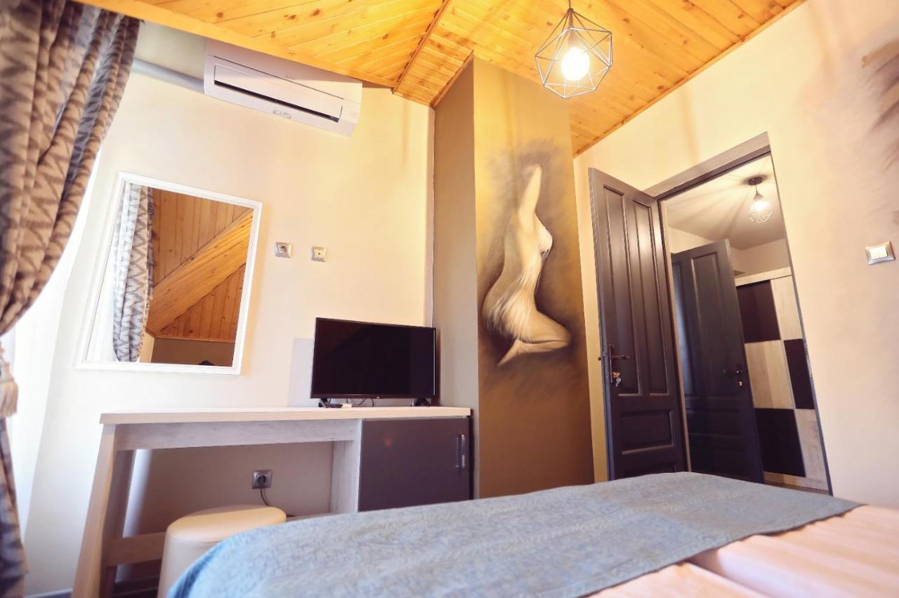 Dezire Guesthouse Băile 1 Mai Zewnętrze zdjęcie