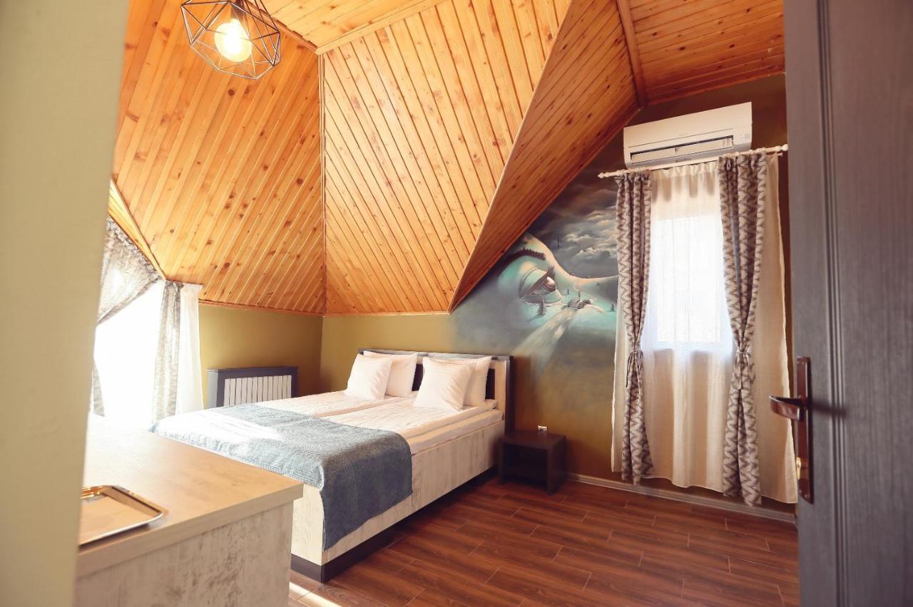 Dezire Guesthouse Băile 1 Mai Zewnętrze zdjęcie