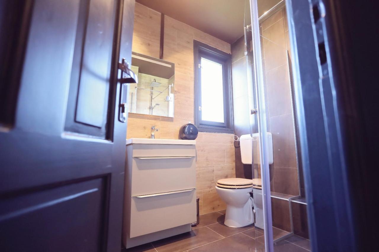 Dezire Guesthouse Băile 1 Mai Zewnętrze zdjęcie