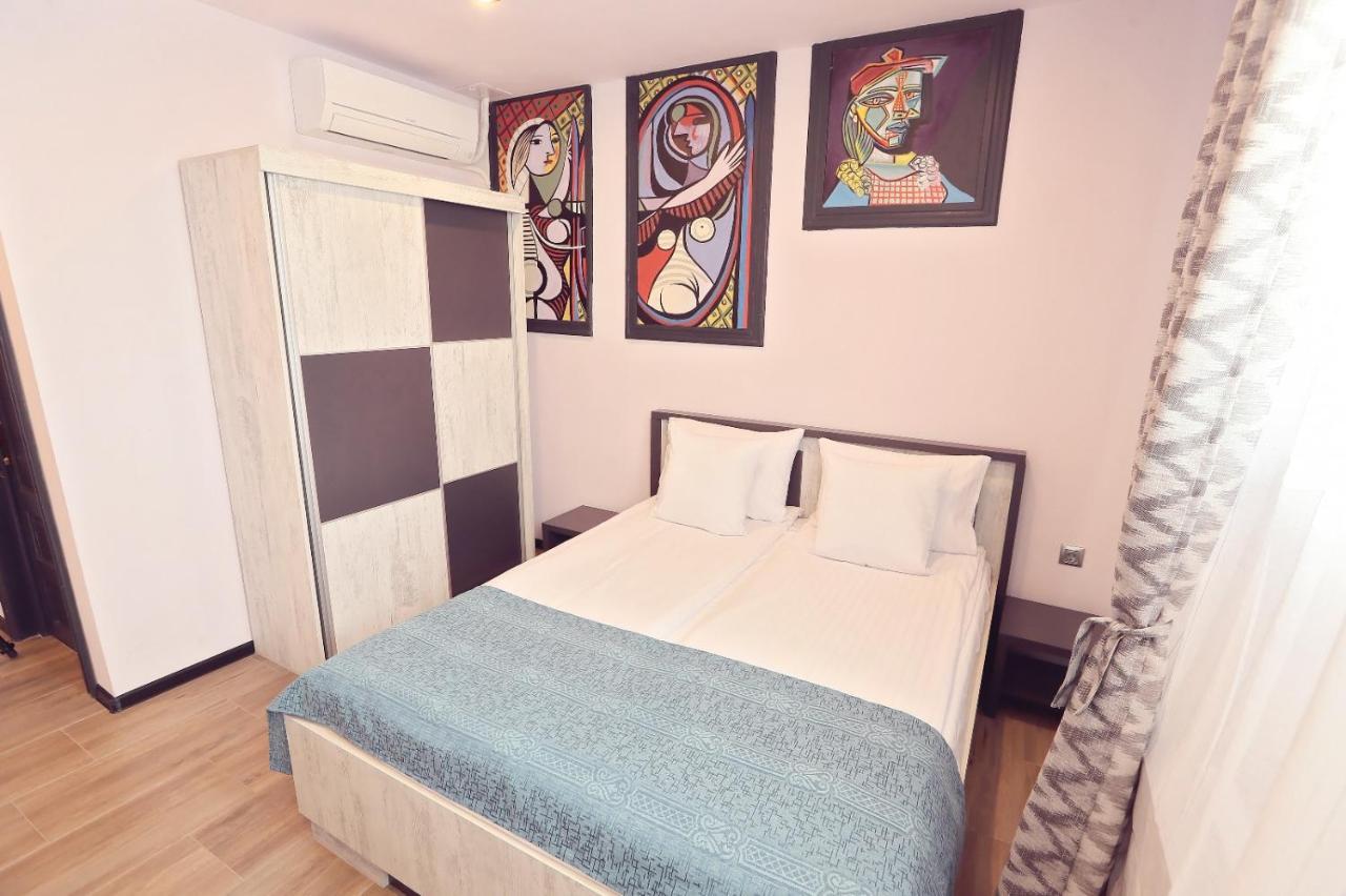 Dezire Guesthouse Băile 1 Mai Zewnętrze zdjęcie