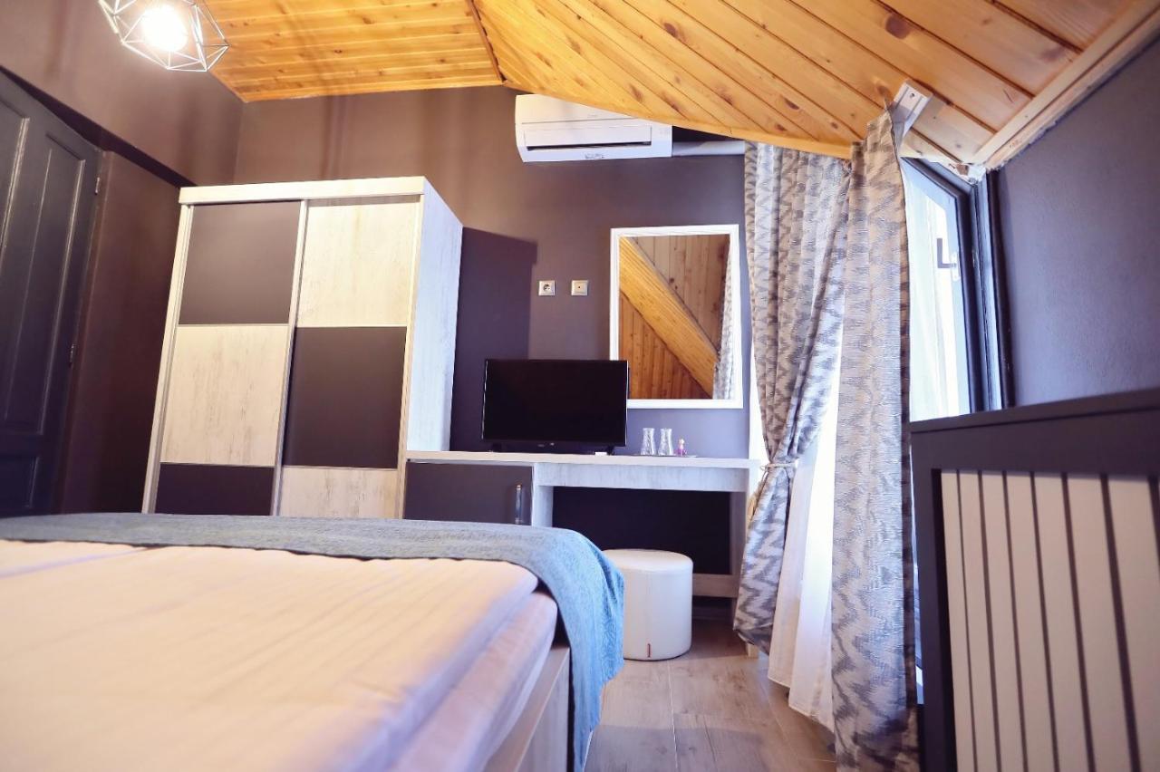 Dezire Guesthouse Băile 1 Mai Zewnętrze zdjęcie